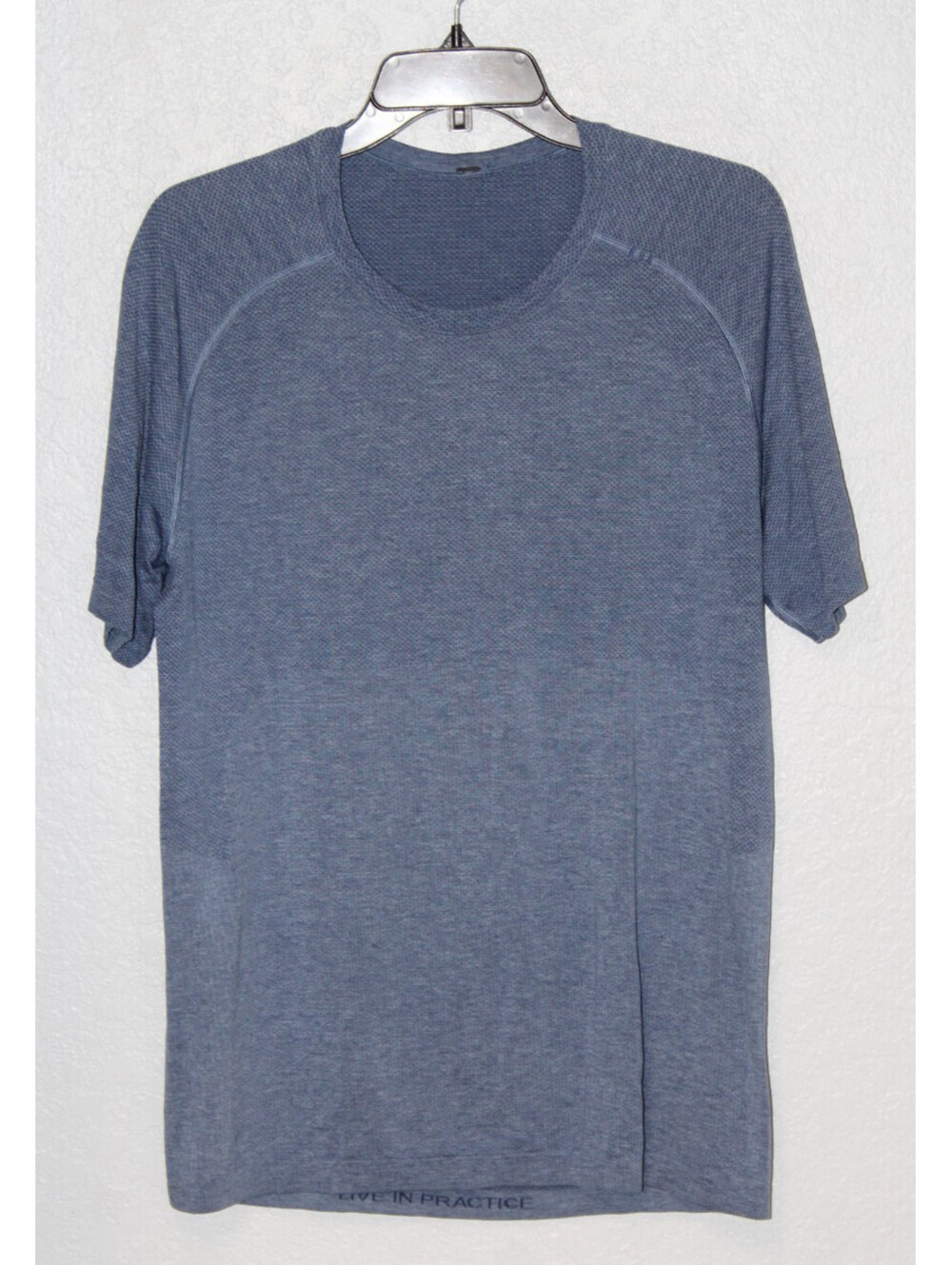 LULULEMON Metal Vent Shirt Men MEDIUM Blue-Gray Heather (20" Armpit To Armpit)